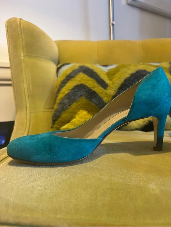 Teal Suede Mid-Heel Pumps - Picture 5 of 15